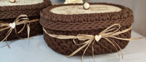 Szkatułka personalizowana ze sznurka z grawerem – duży organizer handmade