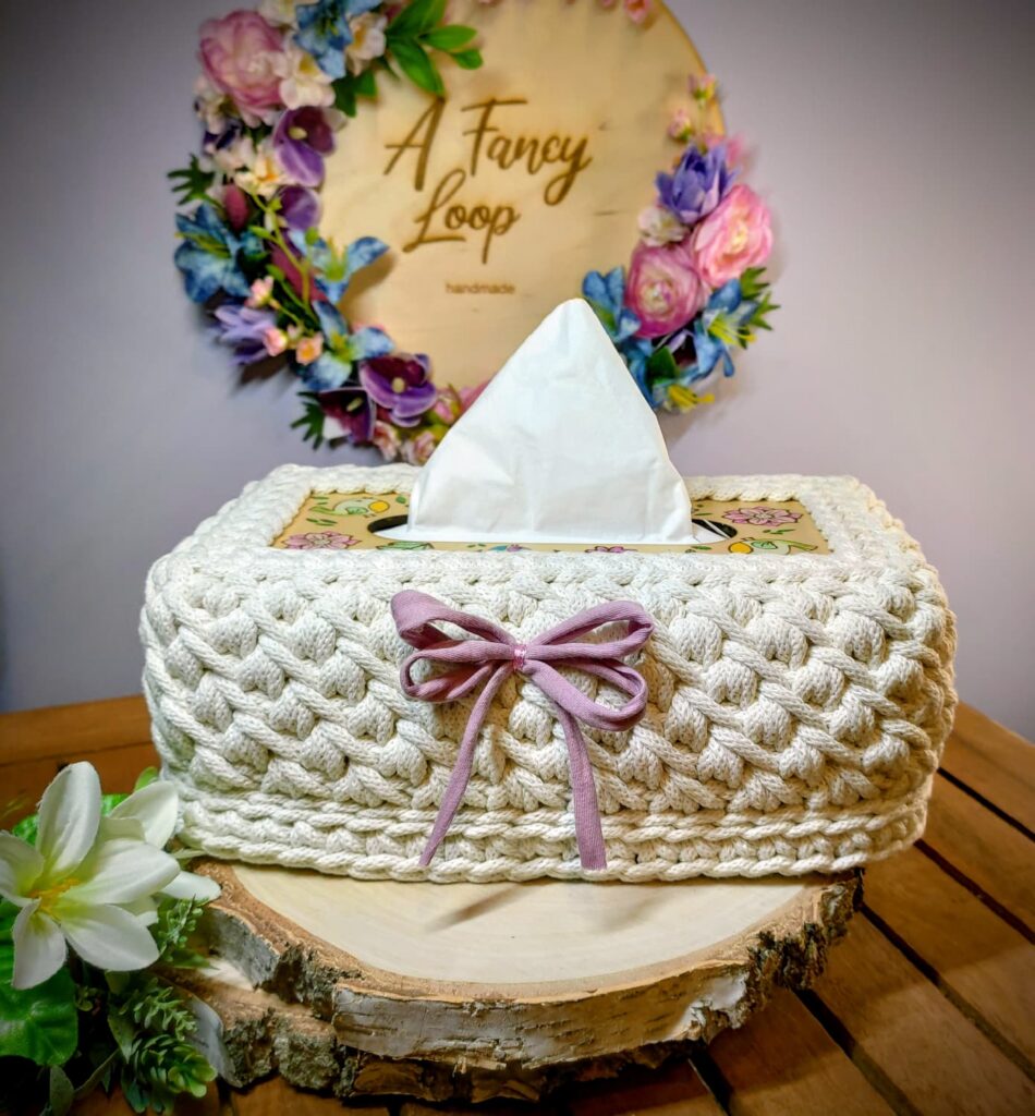 Chustecznik ze sznurka bawełnianego w kolorze ecru handmade – personalizowany prezent 🤍
