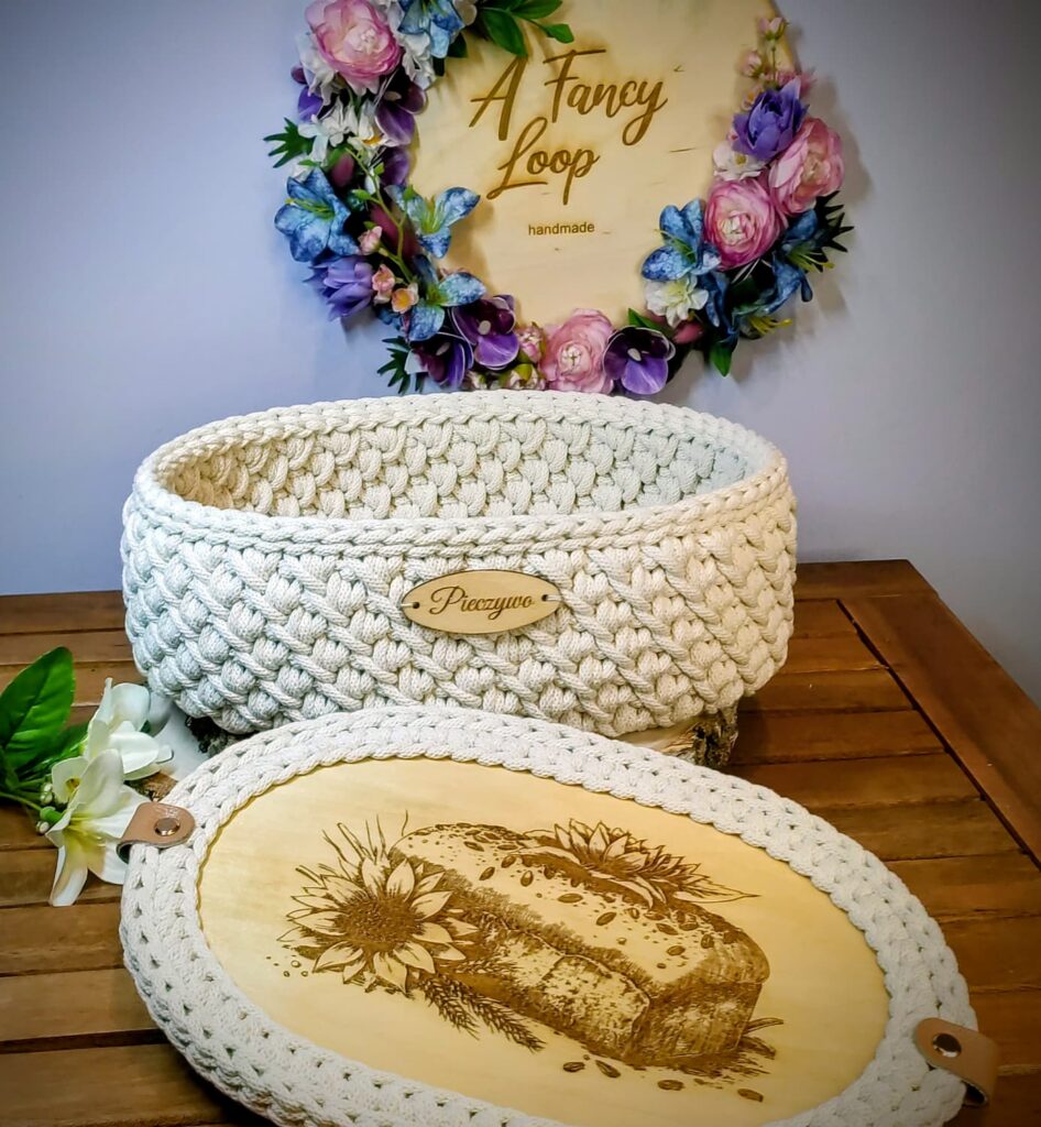 koszyk na pieczywo z pokrywką – personalizowany